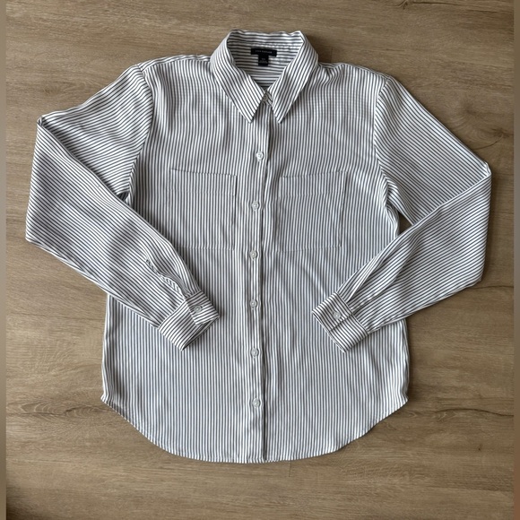 Ann Taylor Striped Blouse Button Up White and Black SZ XS - Picture 3 of 8